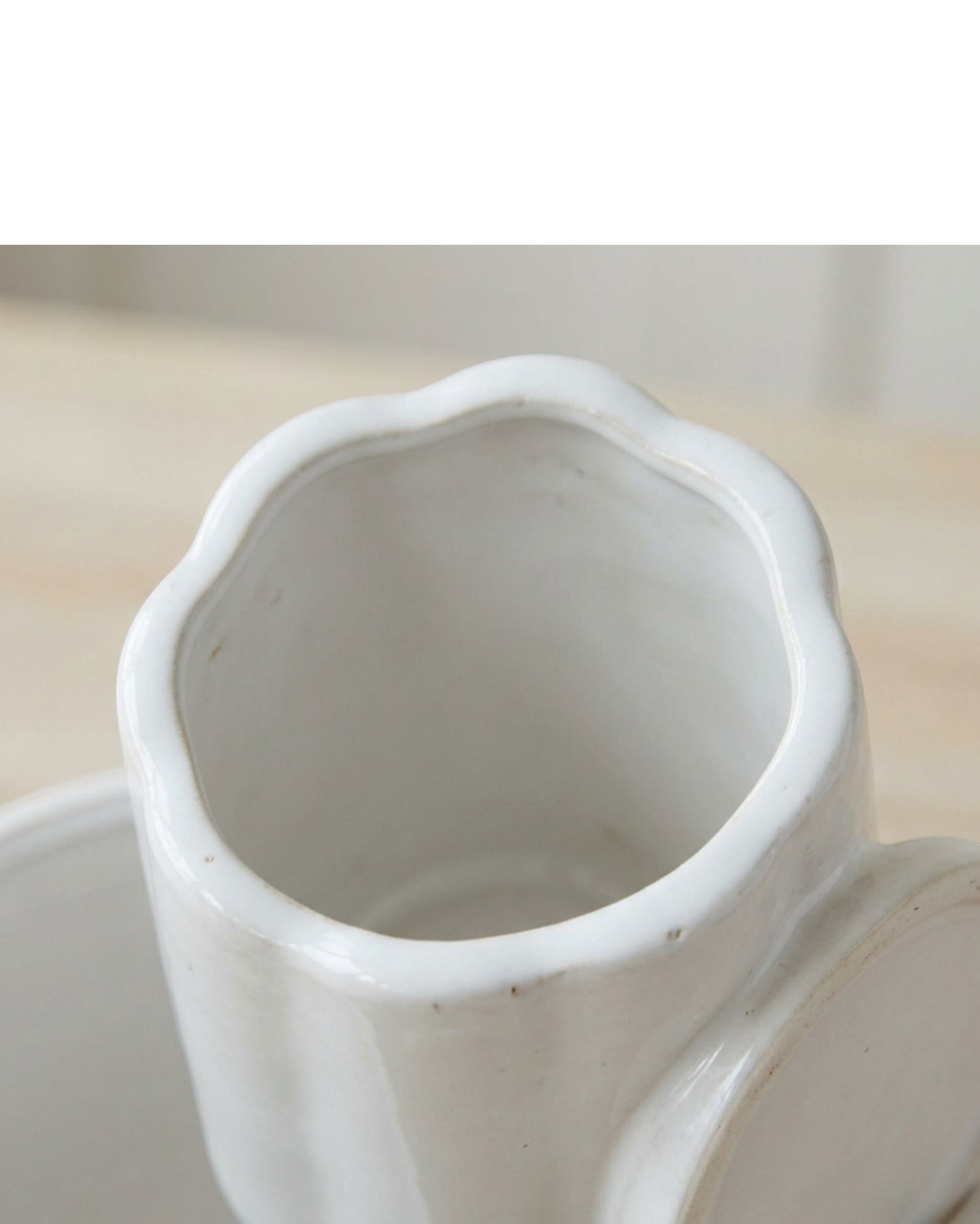 Kext Scallop Edge Ceramic Cachepot Cloud 6.5 in